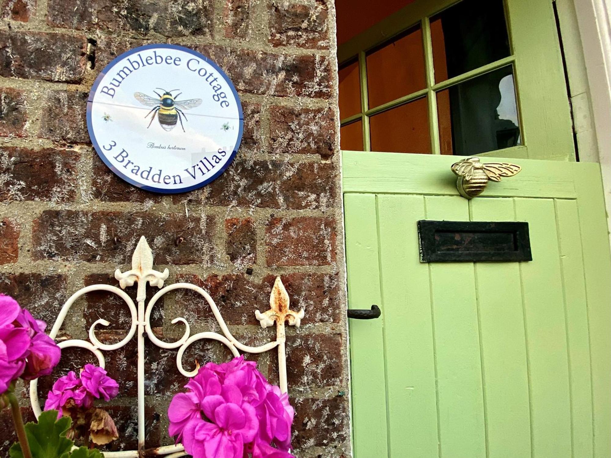 Bumblebee Cottage - Cosy Cottage In Area Of Outstanding Natural Beauty Hemel Hempstead Exterior photo